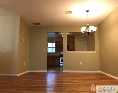 141 Forest Drive - Photo Thumbnail 5