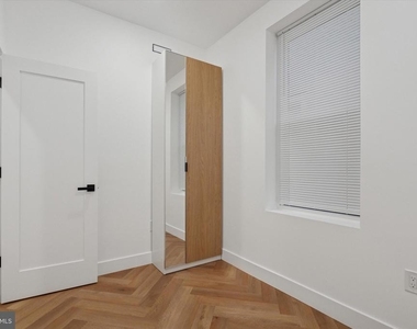 1438 Tasker Street - Photo Thumbnail 13