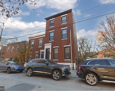 212 Catharine Street - Photo Thumbnail 14