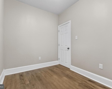 5437 Webster Street - Photo Thumbnail 11