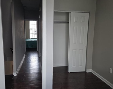 1438 S Colorado Street - Photo Thumbnail 2
