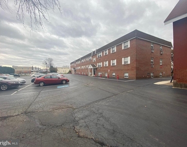 711 Ashland Avenue - Photo Thumbnail 1