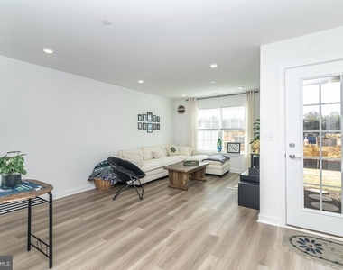 41 Barnes Way - Photo Thumbnail 6