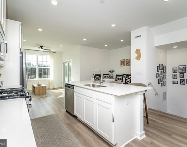 41 Barnes Way - Photo Thumbnail 20
