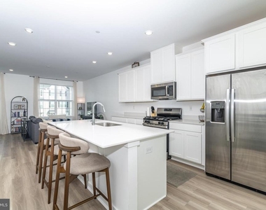 41 Barnes Way - Photo Thumbnail 17