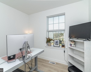 41 Barnes Way - Photo Thumbnail 42