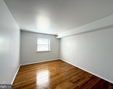 606 Cooper Landing Road - Photo Thumbnail 8