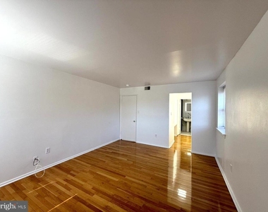 606 Cooper Landing Road - Photo Thumbnail 12