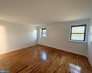 606 Cooper Landing Road - Photo Thumbnail 8