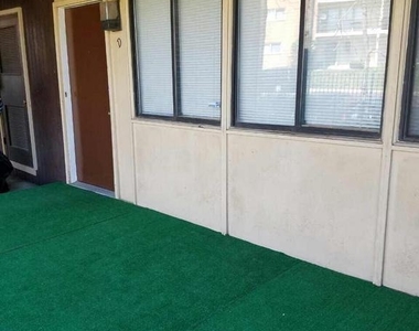 3928 Stone Gate Drive - Photo Thumbnail 5