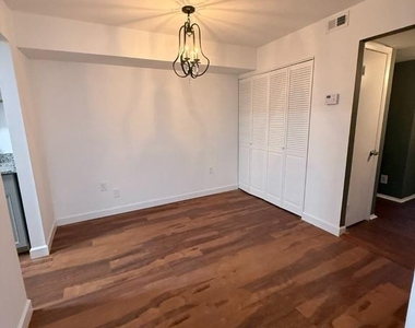 3928 Stone Gate Drive - Photo Thumbnail 16