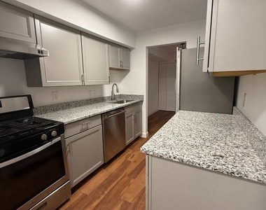 3928 Stone Gate Drive - Photo Thumbnail 18