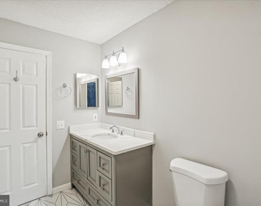 12901 Churchill Ridge Circle - Photo Thumbnail 13