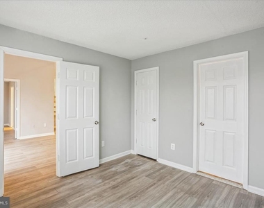12901 Churchill Ridge Circle - Photo Thumbnail 18