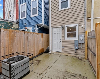 458 E Federal Street - Photo Thumbnail 23