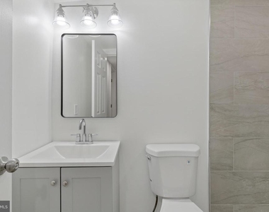 458 E Federal Street - Photo Thumbnail 21