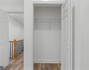 458 E Federal Street - Photo Thumbnail 12