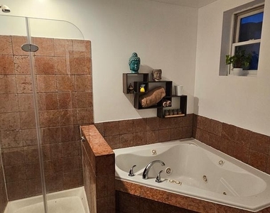 2206 Eutaw Place - Photo Thumbnail 7