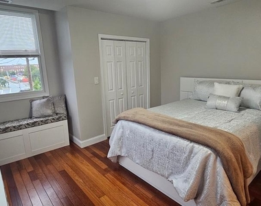 2206 Eutaw Place - Photo Thumbnail 13