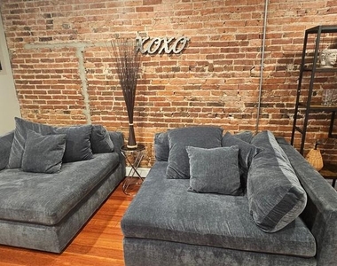 2206 Eutaw Place - Photo Thumbnail 2