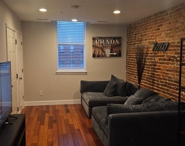 2206 Eutaw Place - Photo Thumbnail 1