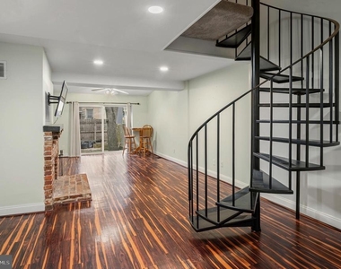 636 Portland Street - Photo Thumbnail 2