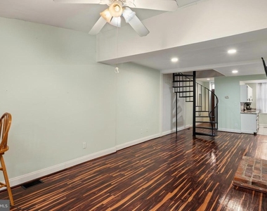 636 Portland Street - Photo Thumbnail 4