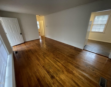 322 Angier Avenue - Photo Thumbnail 5