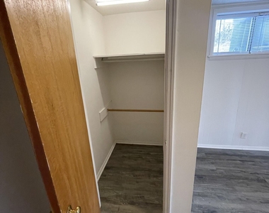 901 Marilyn Drive - Photo Thumbnail 9