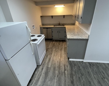 901 Marilyn Drive - Photo Thumbnail 2