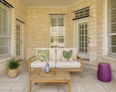 4101 Triple Crown Ct - Photo Thumbnail 18
