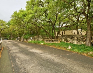 4711 Spicewood Springs Rd - Photo Thumbnail 22