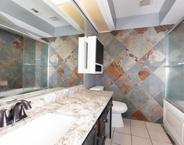 4711 Spicewood Springs Rd - Photo Thumbnail 10