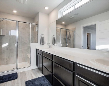 7500 Burnham Pl - Photo Thumbnail 13