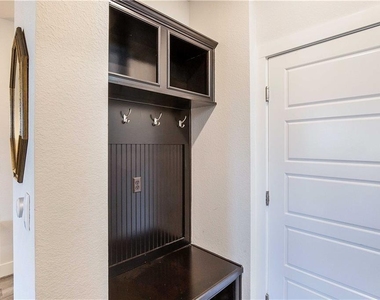 7500 Burnham Pl - Photo Thumbnail 9