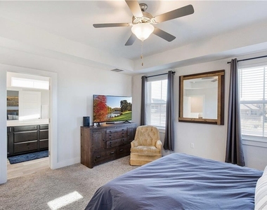 7500 Burnham Pl - Photo Thumbnail 11