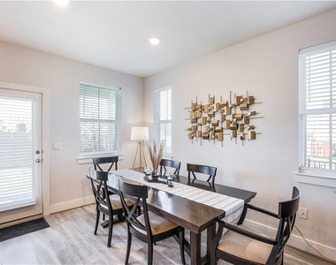 7500 Burnham Pl - Photo Thumbnail 4