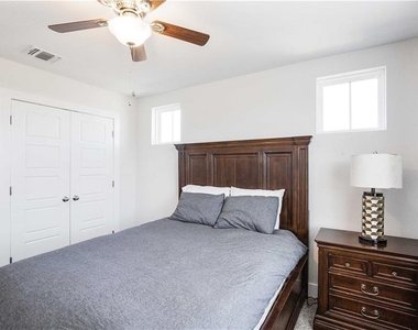 7500 Burnham Pl - Photo Thumbnail 15