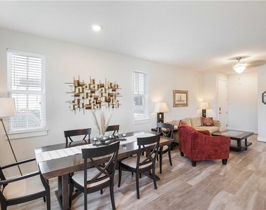 7500 Burnham Pl - Photo Thumbnail 6
