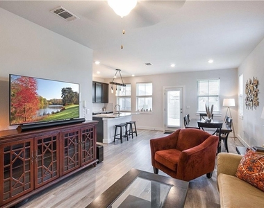 7500 Burnham Pl - Photo Thumbnail 3