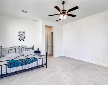 2824 Stone Branch Dr - Photo Thumbnail 18