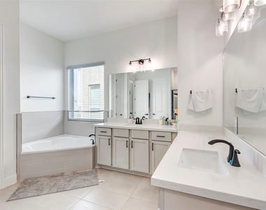2824 Stone Branch Dr - Photo Thumbnail 20