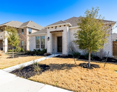 2824 Stone Branch Dr - Photo Thumbnail 1