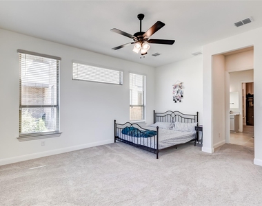 2824 Stone Branch Dr - Photo Thumbnail 17