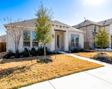 2824 Stone Branch Dr - Photo Thumbnail 2