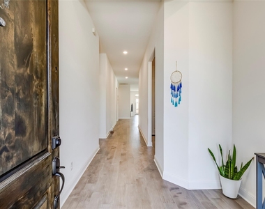 2824 Stone Branch Dr - Photo Thumbnail 3