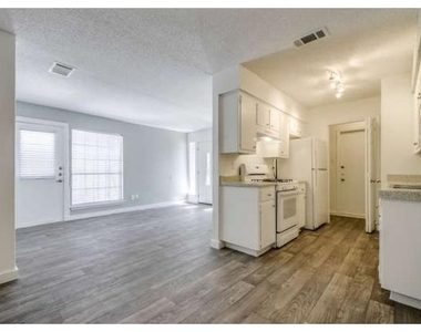 5009 Copperbend Blvd - Photo Thumbnail 1
