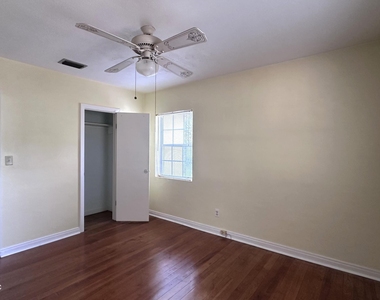 2836 Ionic Avenue - Photo Thumbnail 14
