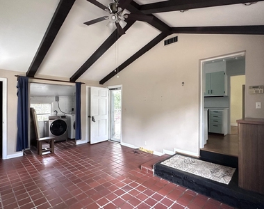 2836 Ionic Avenue - Photo Thumbnail 18