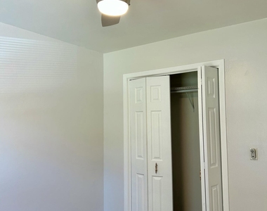 10515 Anchorage Cove Lane - Photo Thumbnail 9